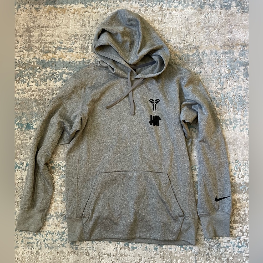 Preowned Like New Nike x Kobe x Undefeated Dri-Fit Hoodie Size Small Color Grey
